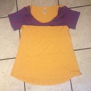 Lularoe size xs classic tee
